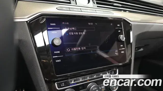 Volkswagen Arteon 2019 — Şəkil 10/42
