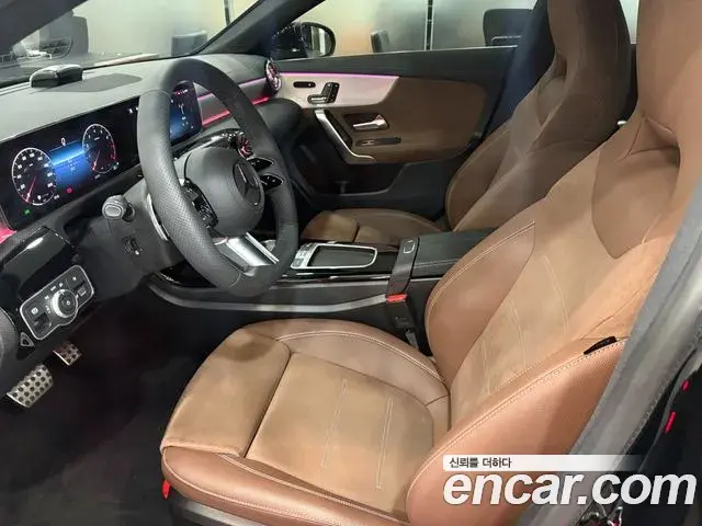 Mercedes-Benz CLA-Class 2025 — Фото 8/18