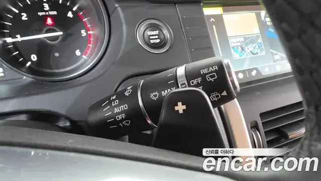 Land Rover Discovery Sport 2019 — Photo 2/39
