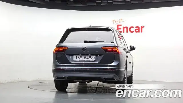 Volkswagen Tiguan Allspace 2018 — ფოტო 9/34