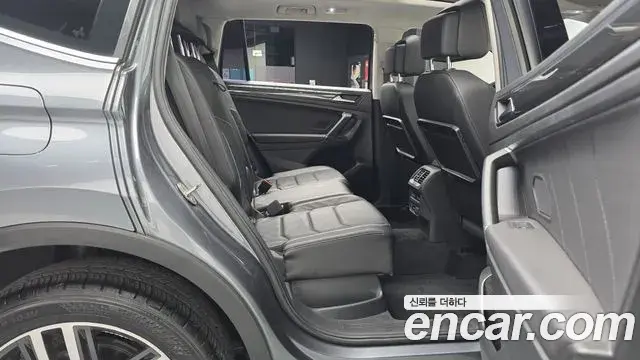 Volkswagen Tiguan Allspace 2018 — ფოტო 18/34