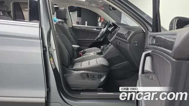 Volkswagen Tiguan Allspace 2018 — ფოტო 7/34