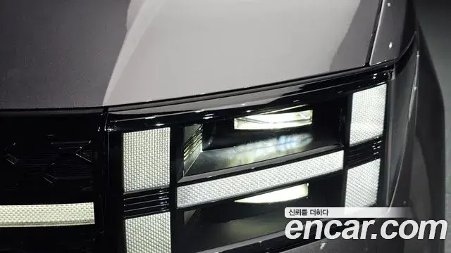 Hyundai Santa Fe 2024 — Photo 24/35