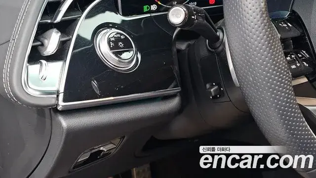 Mercedes-Benz E-Class 2024 — Photo 1/20