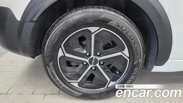 Kia Niro 2022 — Фото 5/20