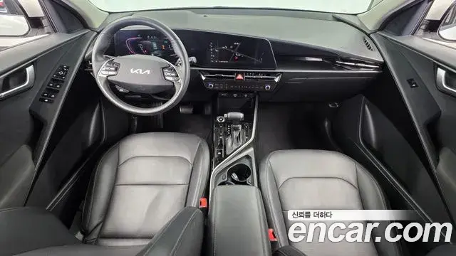 Kia Niro 2022 — Фото 7/20