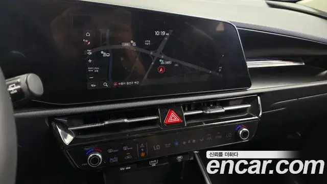 Kia Niro 2022 — Фото 13/20