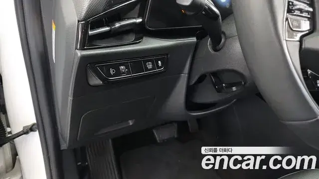 Kia Niro 2022 — Фото 18/20