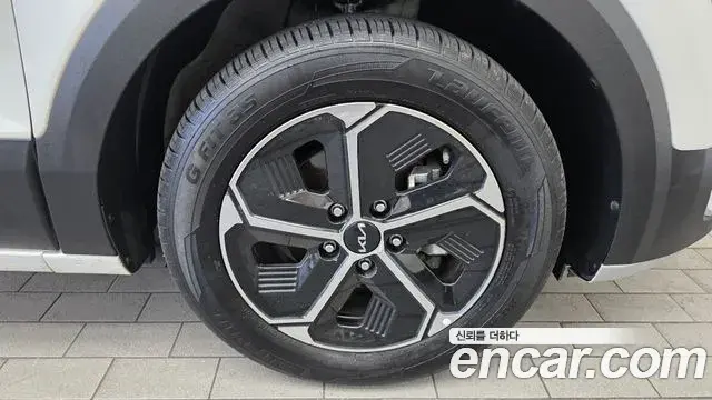 Kia Niro 2022 — Photo 21/30