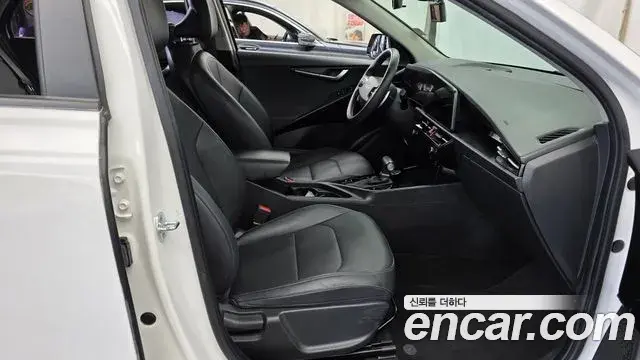 Kia Niro 2022 — Photo 12/30