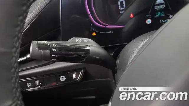 Kia Niro 2022 — Photo 28/30