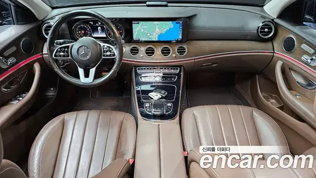 Mercedes-Benz E-Class 2019 — Фото 7/20
