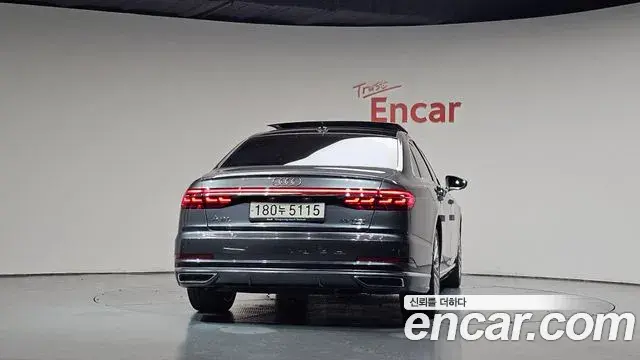 Audi A8 2019 — Фото 4/20