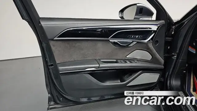 Audi A8 2019 — ფოტო 3/42
