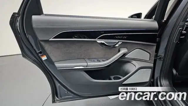 Audi A8 2019 — ფოტო 7/42