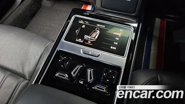 Audi A8 2019 — ფოტო 10/42