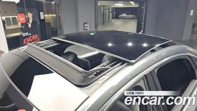Audi A8 2019 — ფოტო 36/42