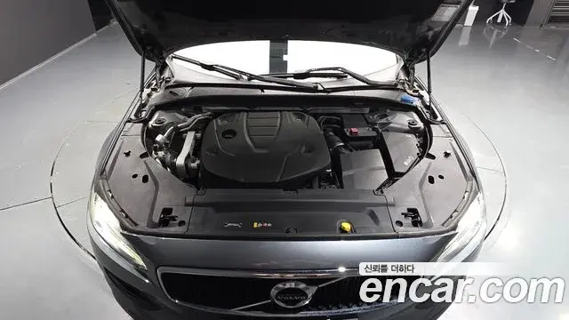 Volvo S90 2018 — Photo 10/20