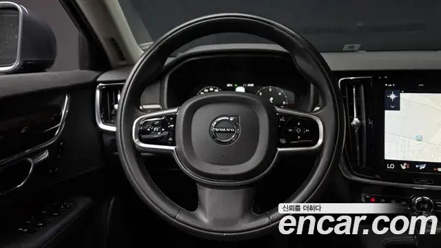 Volvo S90 2018 — Photo 9/20