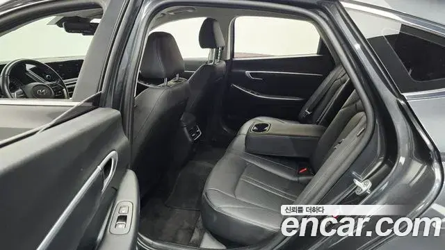 Hyundai Sonata 2019 — Фото 17/20