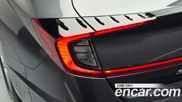 Hyundai Sonata Hybrid 2019 — ფოტო 15/31