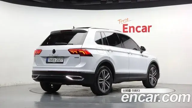 Volkswagen Tiguan 2023 — Photo 6/33