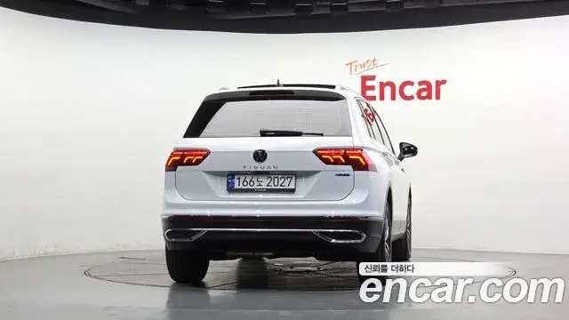 Volkswagen Tiguan 2023 — Photo 2/33