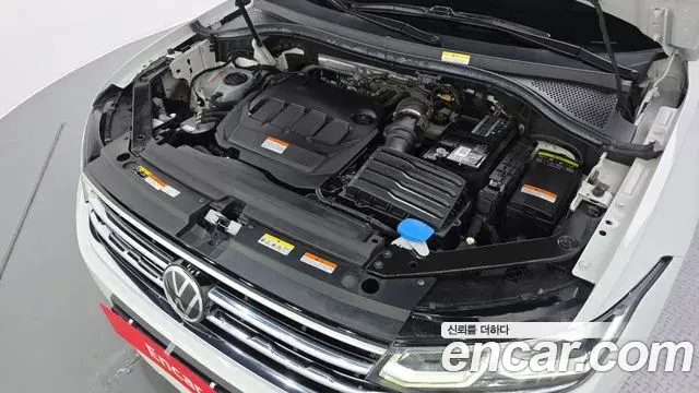 Volkswagen Tiguan 2023 — Photo 28/33