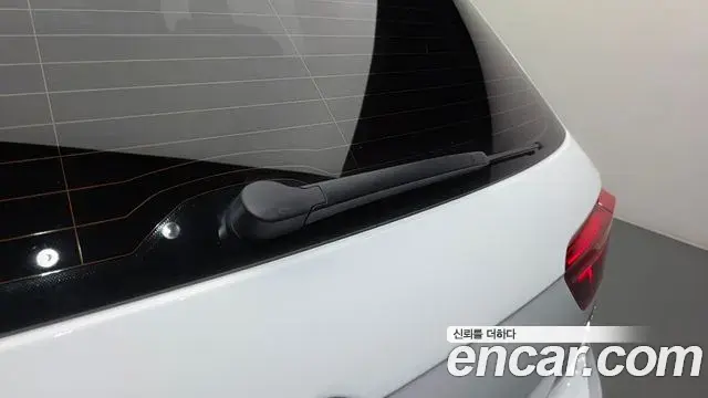 Volkswagen Tiguan 2023 — Photo 32/33