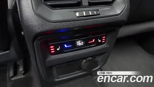 Volkswagen Tiguan 2023 — Photo 12/33