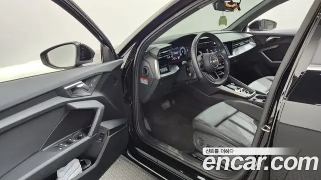 Audi A3 2023 — ფოტო 15/20