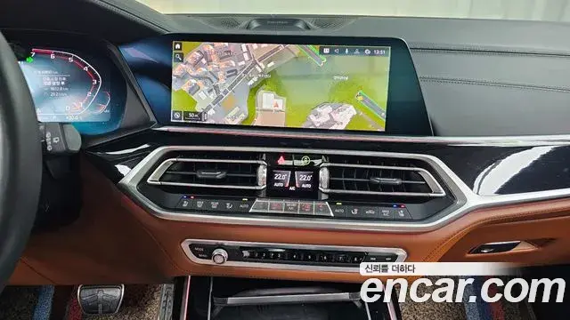 BMW X7 2020 — Фото 12/20
