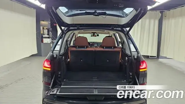 BMW X7 2020 — Фото 18/20