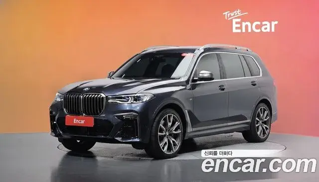 BMW X7 2020 — Фото 1/20