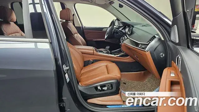BMW X7 2020 — ფოტო 11/32
