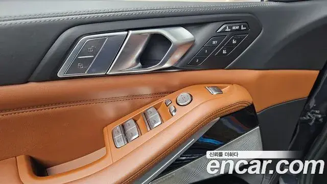 BMW X7 2020 — ფოტო 27/32