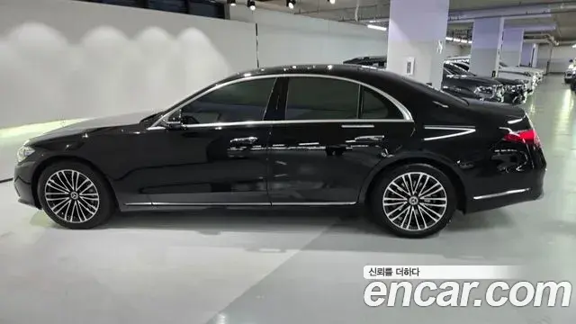 Mercedes-Benz S-Class 2022 — Фото 6/20