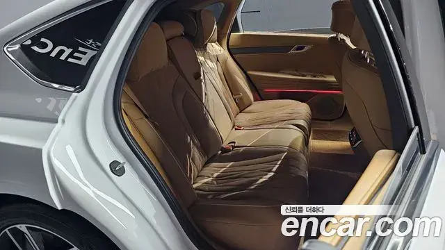 Genesis G80 2025 — ფოტო 32/35