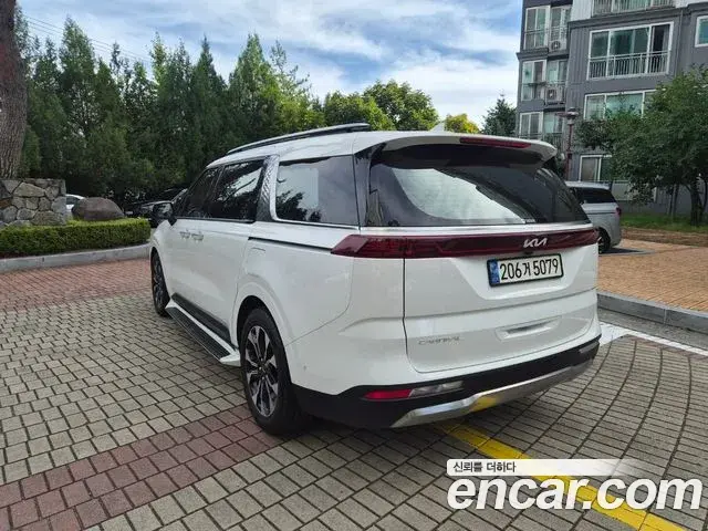 Kia Carnival 2023 — Фото 6/20