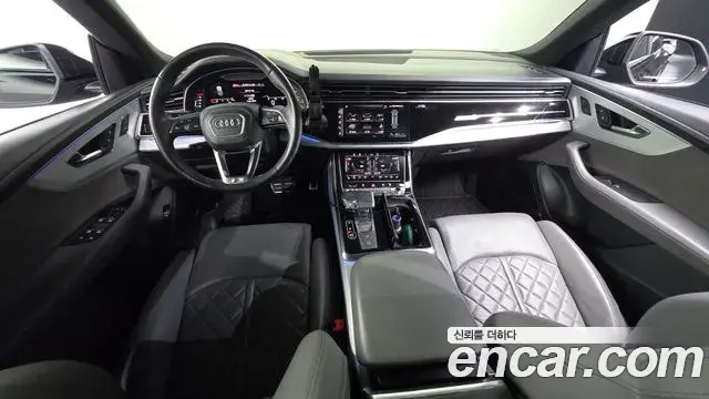 Audi Q8 2021 — Photo 19/35