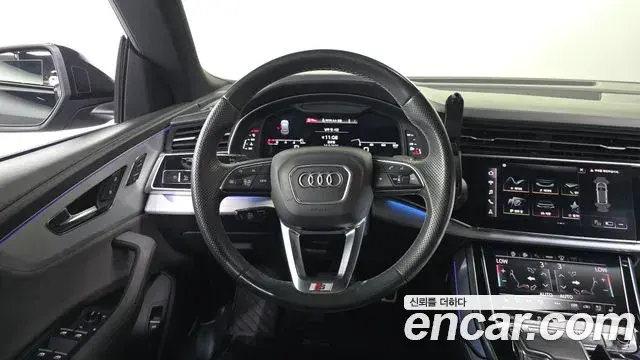 Audi Q8 2021 — Photo 10/35