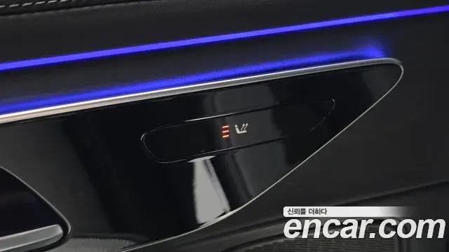 Mercedes-Benz E-Class 2025 — Photo 19/30