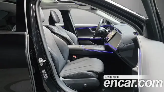 Mercedes-Benz E-Class 2025 — Photo 6/30