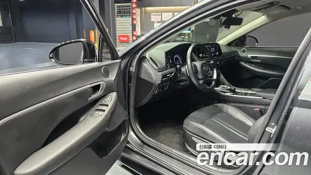 Hyundai Sonata Hybrid 2021 — ფოტო 11/20