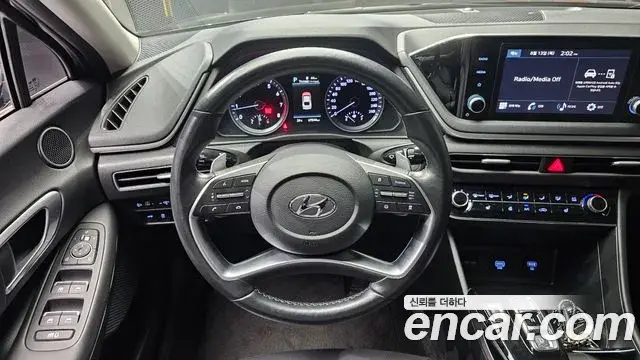 Hyundai Sonata Hybrid 2021 — ფოტო 14/20