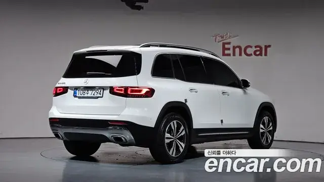 Mercedes-Benz GLB-Class 2021 — Фото 2/20