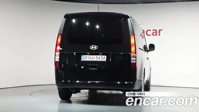Hyundai Staria 2024 — Фото 4/20