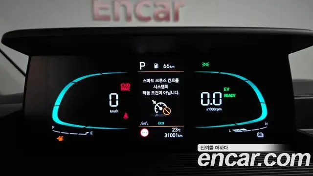 Hyundai Staria 2024 — Фото 8/20