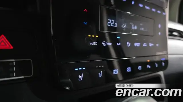 Hyundai Staria 2024 — Фото 17/20
