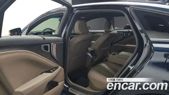 Kia K8 2022 — ფოტო 2/20